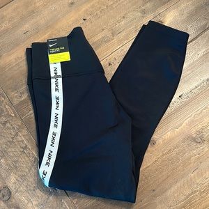 NWT Nike Performance Leggings